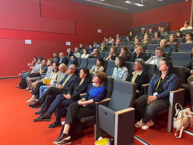 Environ 80 participants aux profils variés